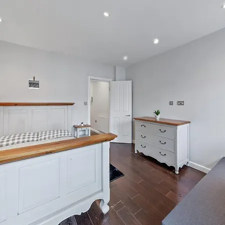 Ferienwohnung Majestic 4 At Reganway Rw4 London Exterior foto